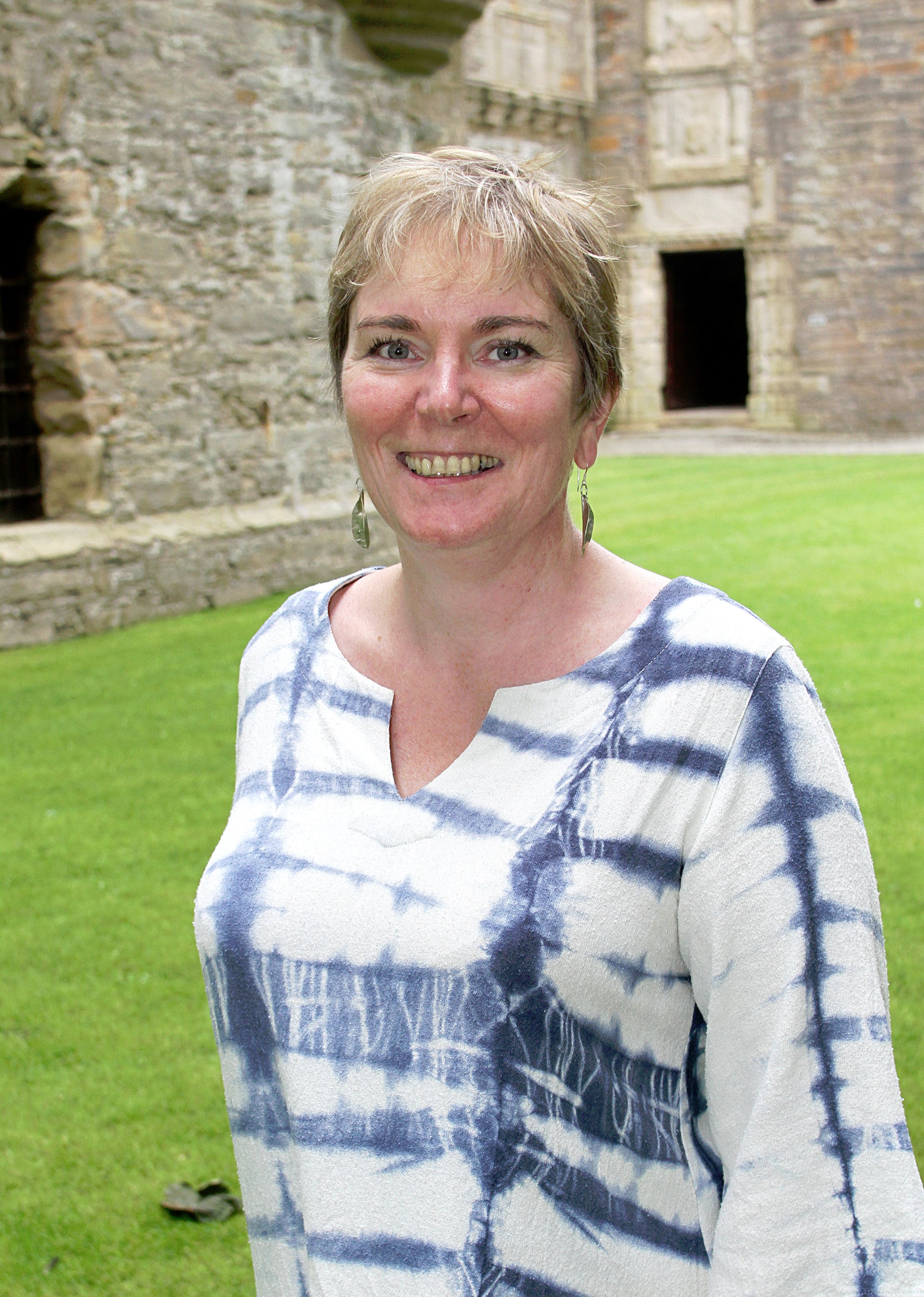 ‘Sharp Tongues and Sharp Knives’ The Herring Lassies #ChooseToChallenge