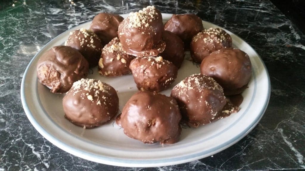 Helen’s Home Cooking Video and Recipe for Banoffee Balls