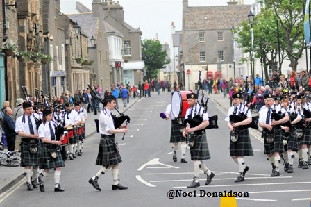 Weather Forecast: Rather cloudy. Brighter later.