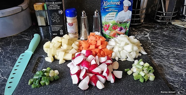 Helen’s Apprentice Home Cooking Radish and Vegetable Soup