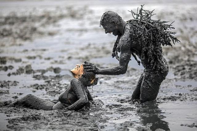 ‘Mud, mud, glorious mud’