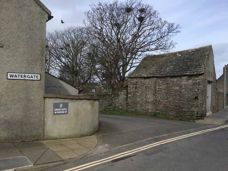 Weather Forecast 25 April : Bright, sunny spells, light showers possible in the morning.