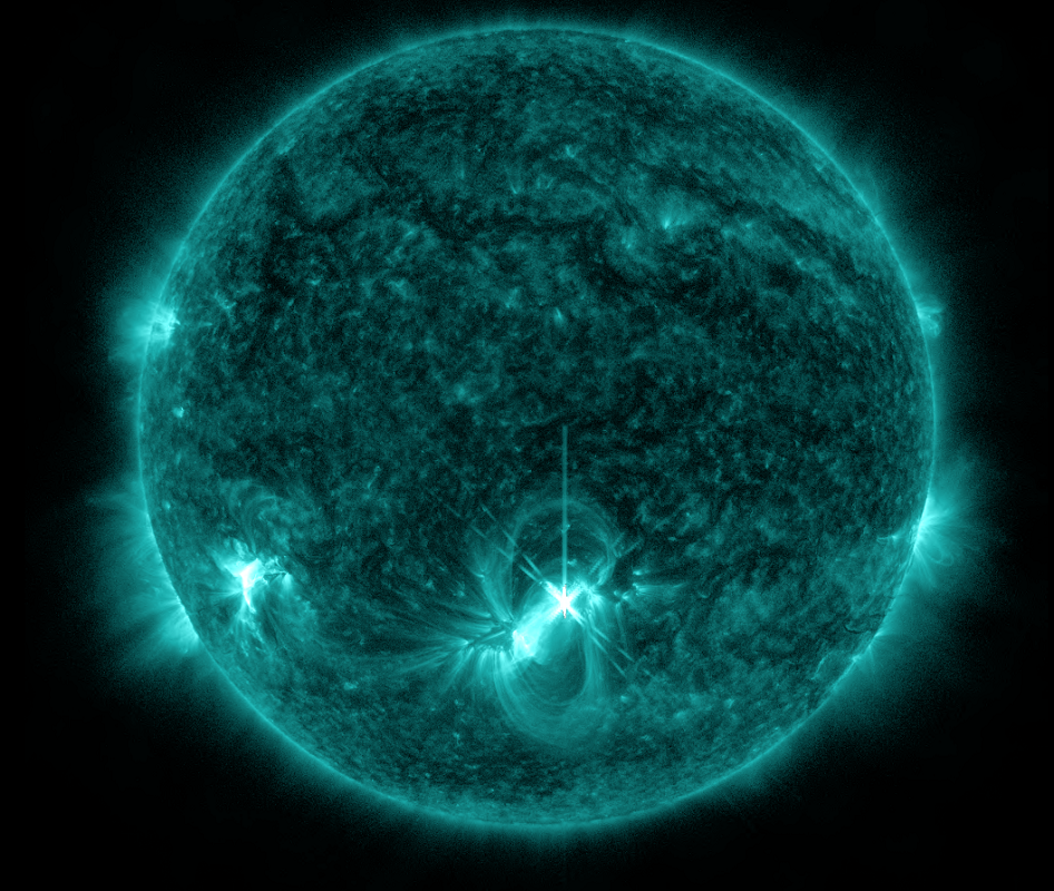 Strong Solar Flare Erupts From Our Sun