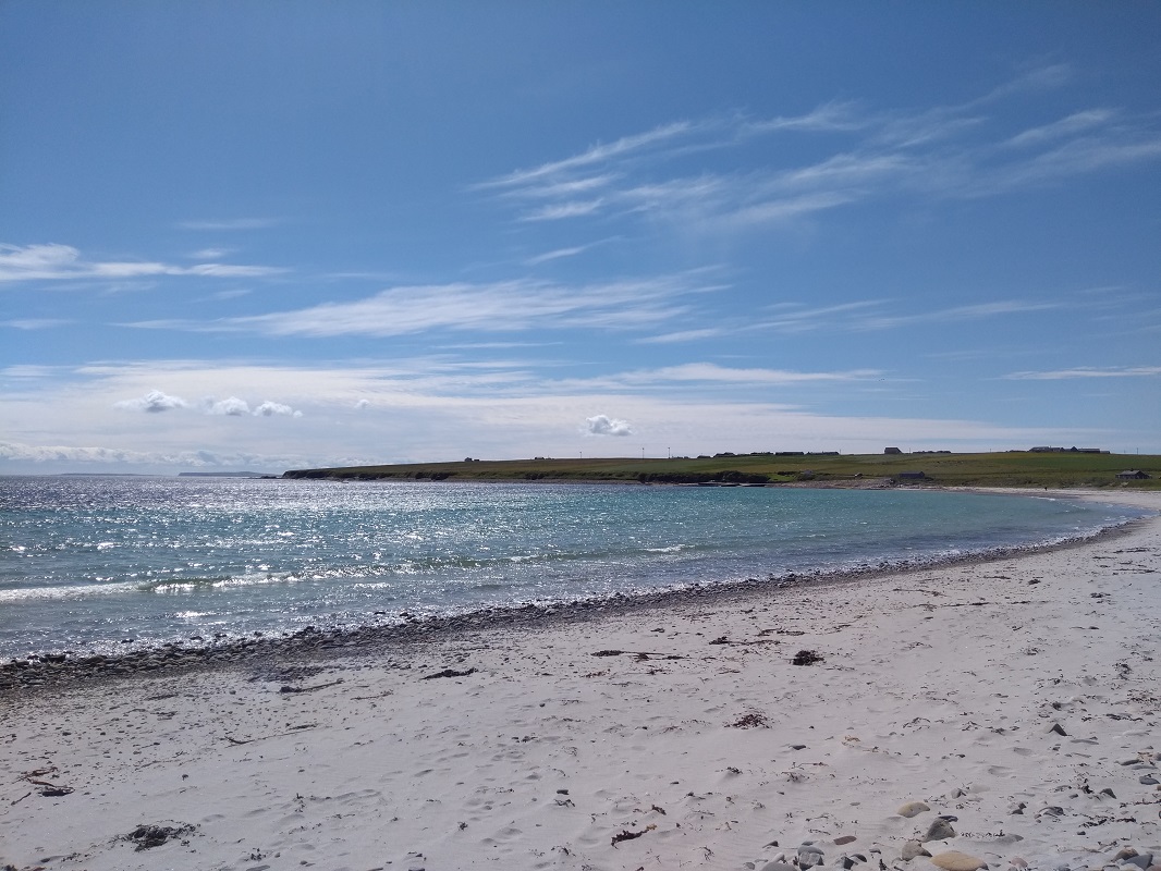 Weather Forecast: Dry and Sunny with Light Winds Today