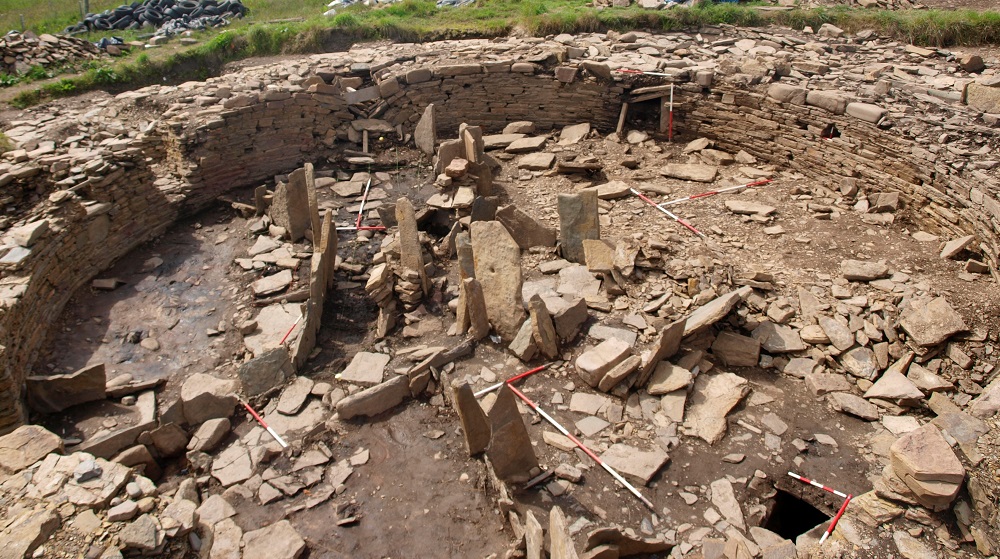 Return to The Cairns: Excavation of an Orkney Broch Site