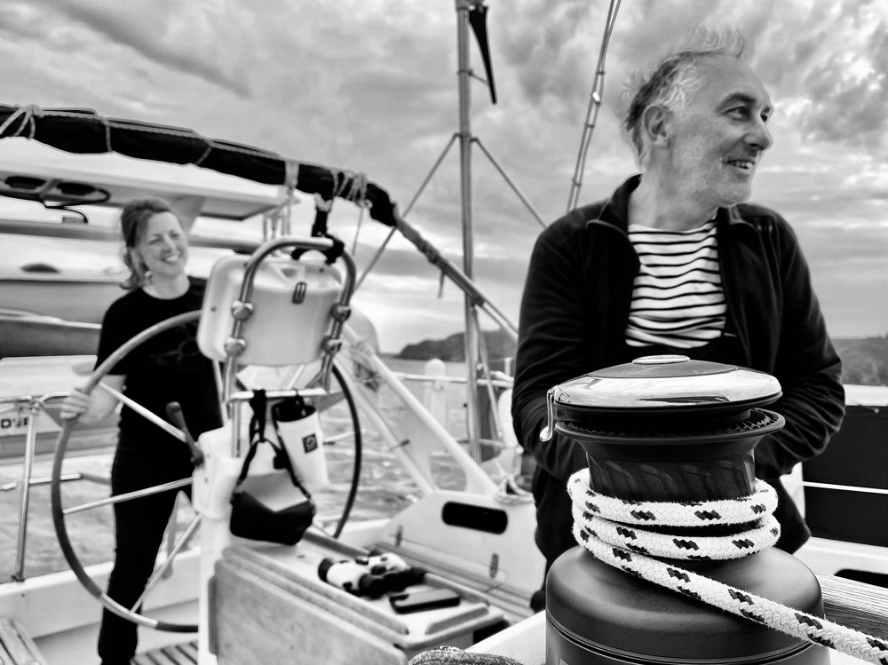 Yann Tiersen QUINQUIS Ninnog credit Maite Fernandez Alonso on board the sailing ship