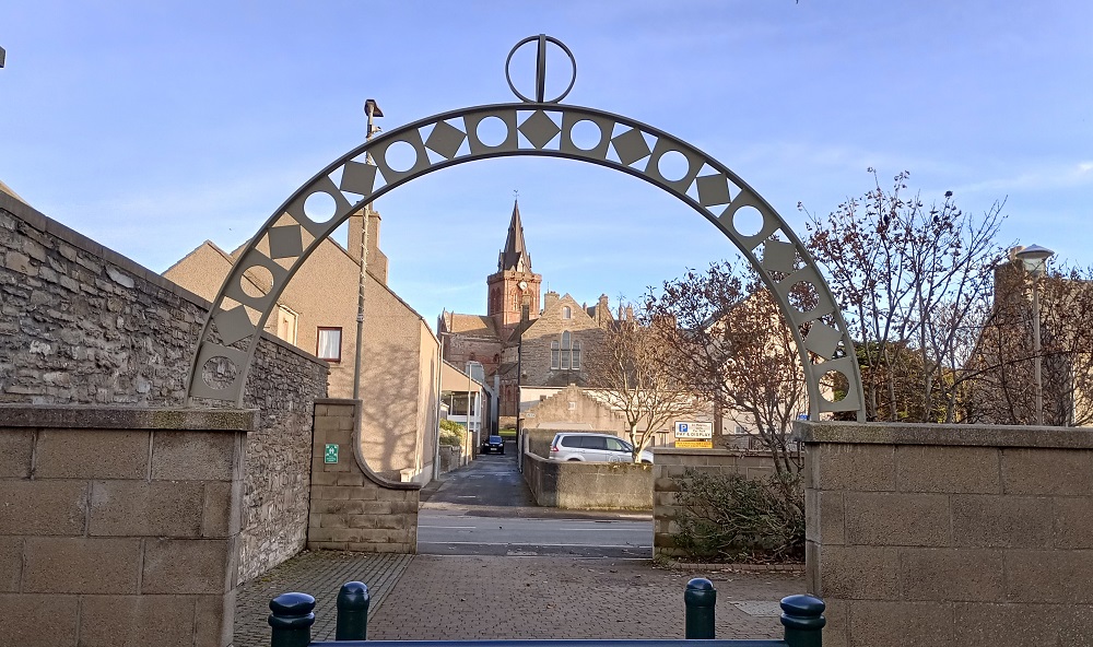 Weather Forecast 21 October : Mostly cloudy today with showers.