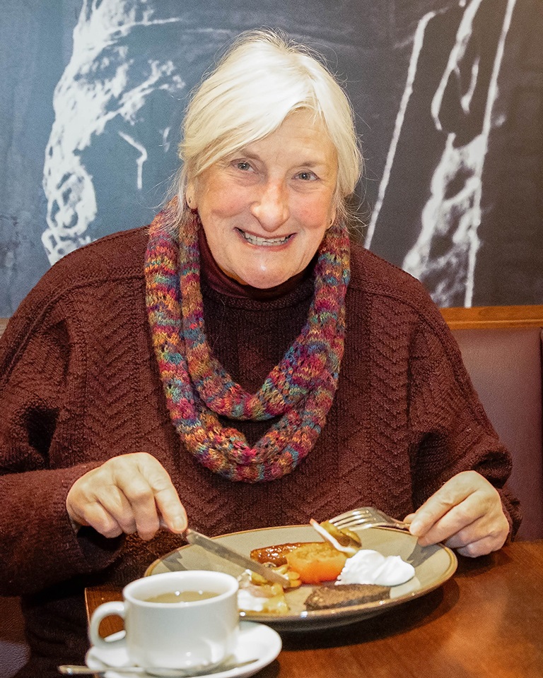 “What’s that girl doing, she doesn’t seem to be very busy”