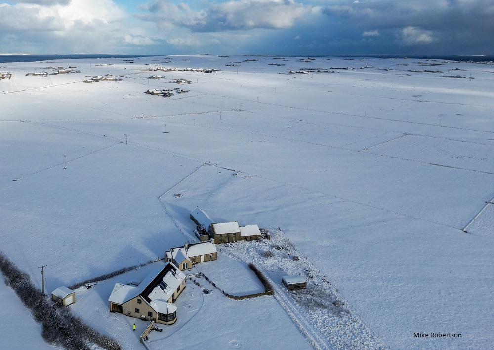 Wednesday’s  Snow in Pictures Across #Orkney