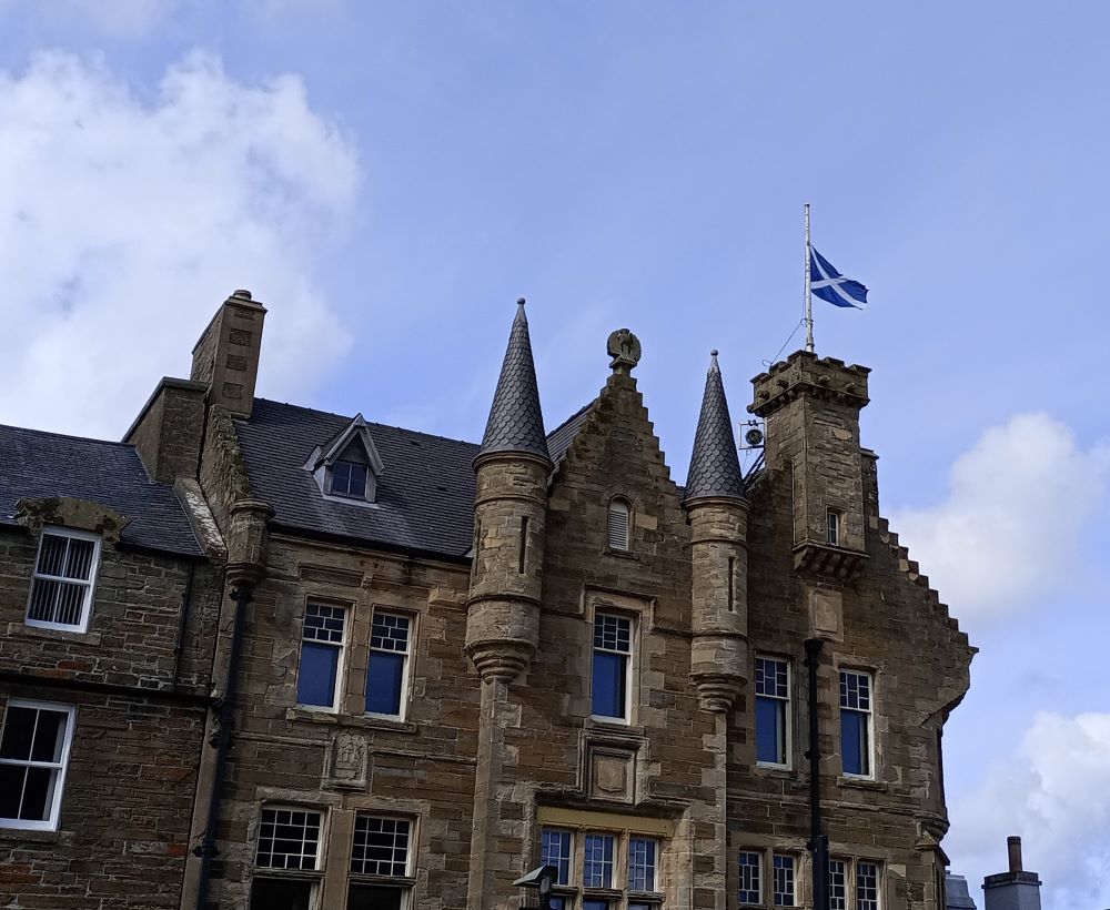 Weather Forecast: Mainly dry on Sunday, rain spreading northwards later.