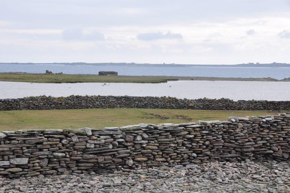‘Thirteen stone miles’ Walking North Ronaldsay
