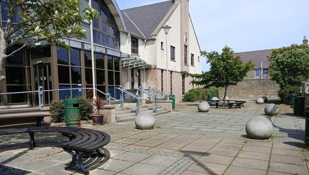 Weather Forecast 18 June: Dry, bright and breezy.