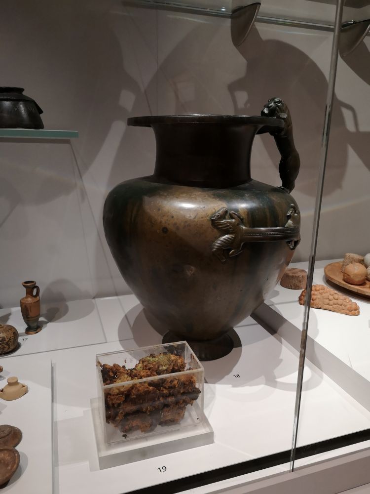 Ancient Honey Discovered in Bronze Jar