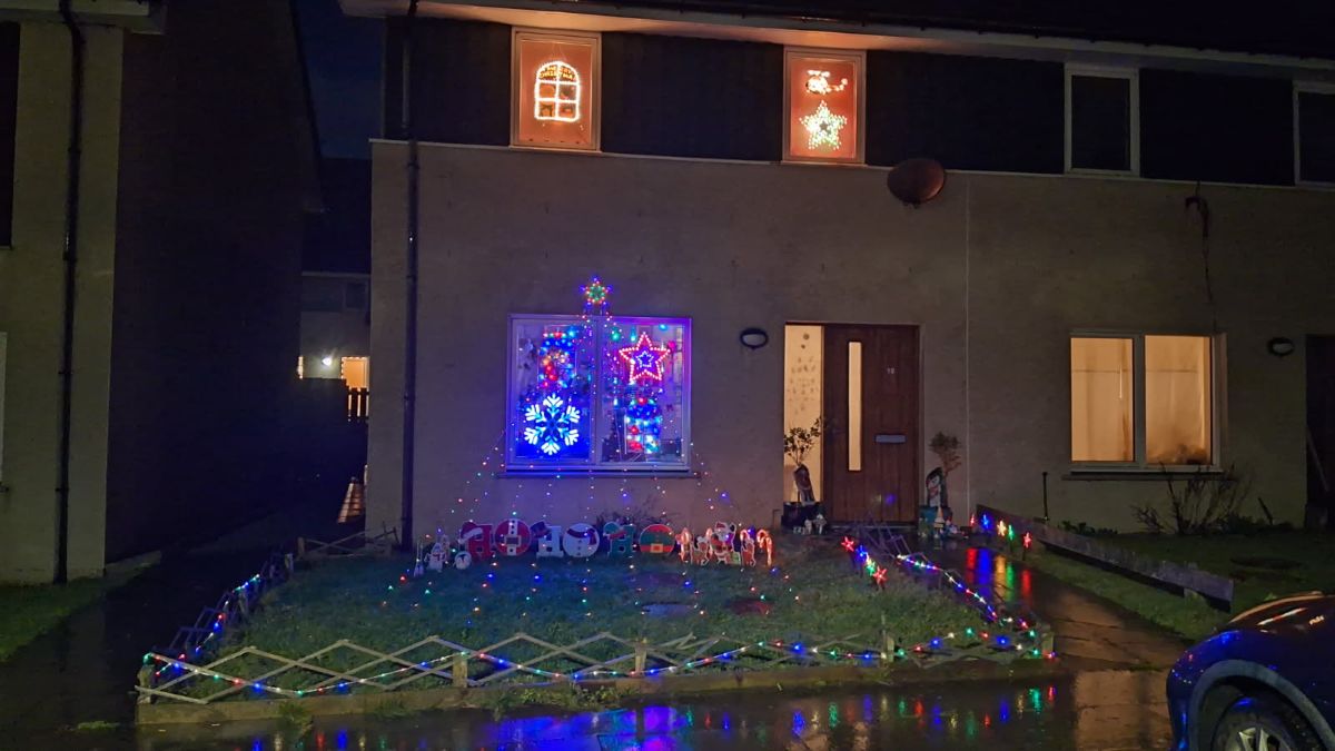 Weather Forecast 22 December : Mostly cloudy with rain at times. Windy.