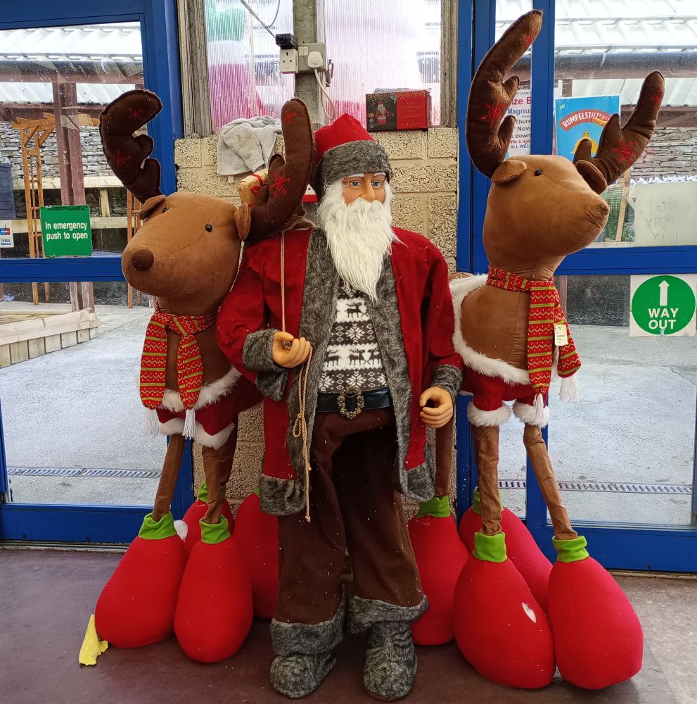 Weather Forecast 1 December : Rain clearing northeast. Bright spells in the afternoon.