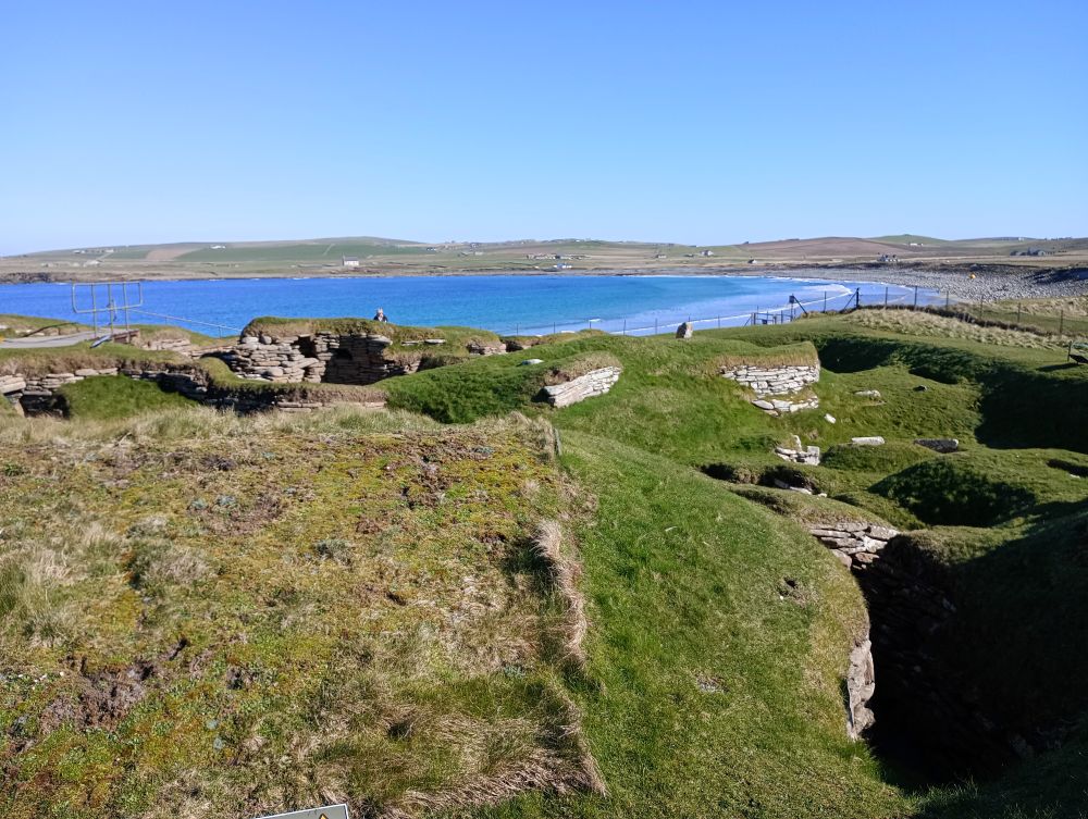 Weather Forecast 21 April : Dry but clouding over today.