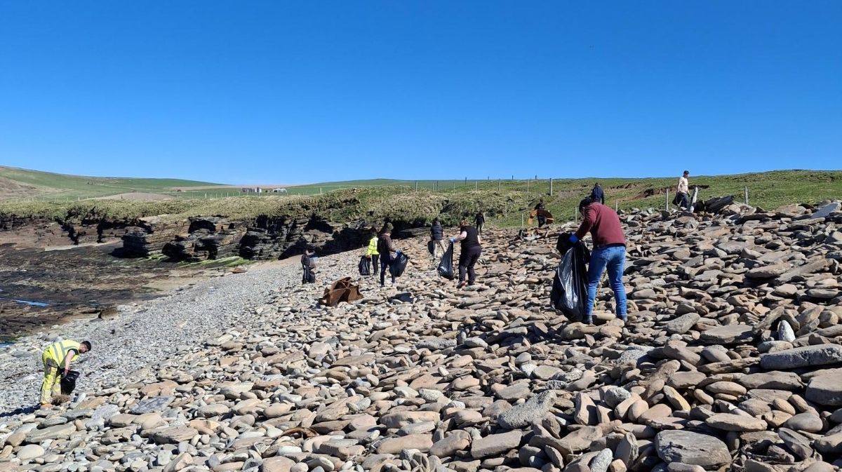 “It was great to see this beach get a good spring clean” SSEN Bags the Bruck