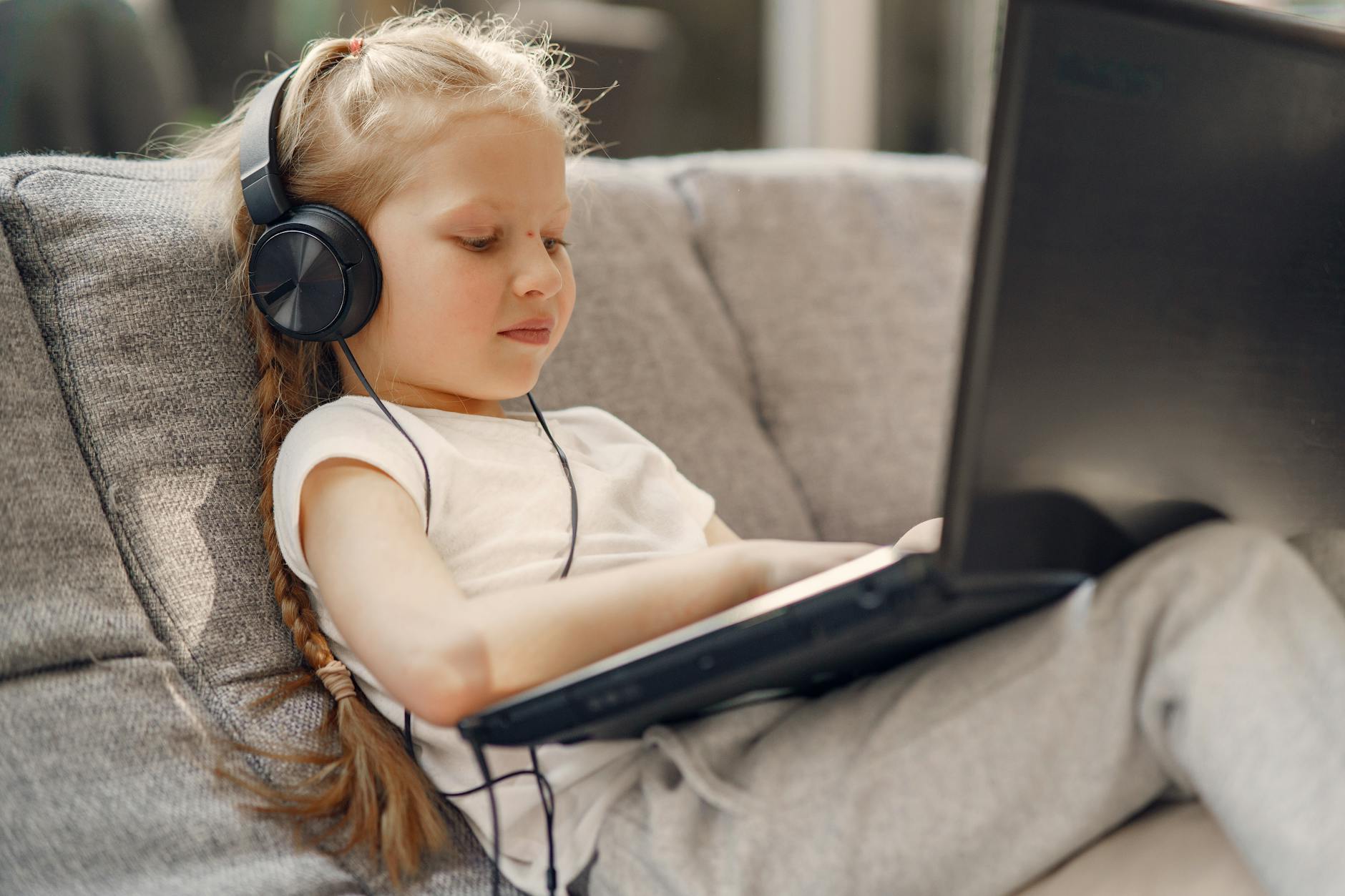 “Scotland risks sleepwalking into the digital destruction of childhood” claims Children’s Charity