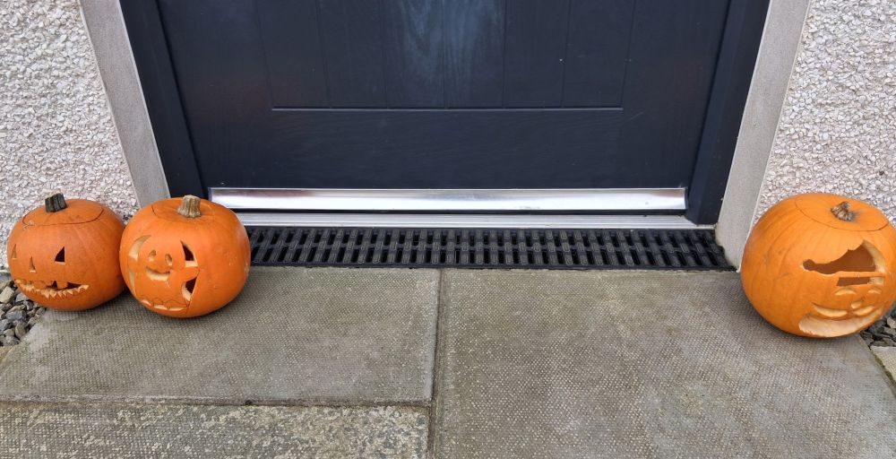 Weather Forecast 27 October : Severe gale force winds, rain and showers Tuesday.